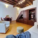 Borgo Comfortable Loft Lägenhet